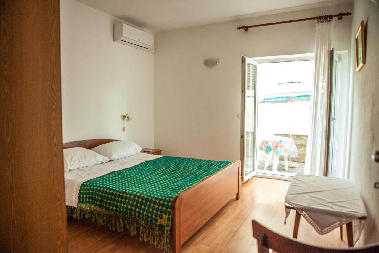 Apartments Alma Новаля Екстериор снимка