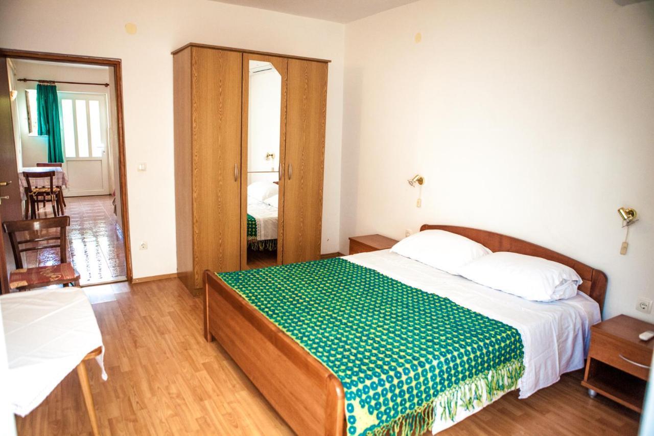 Apartments Alma Новаля Екстериор снимка