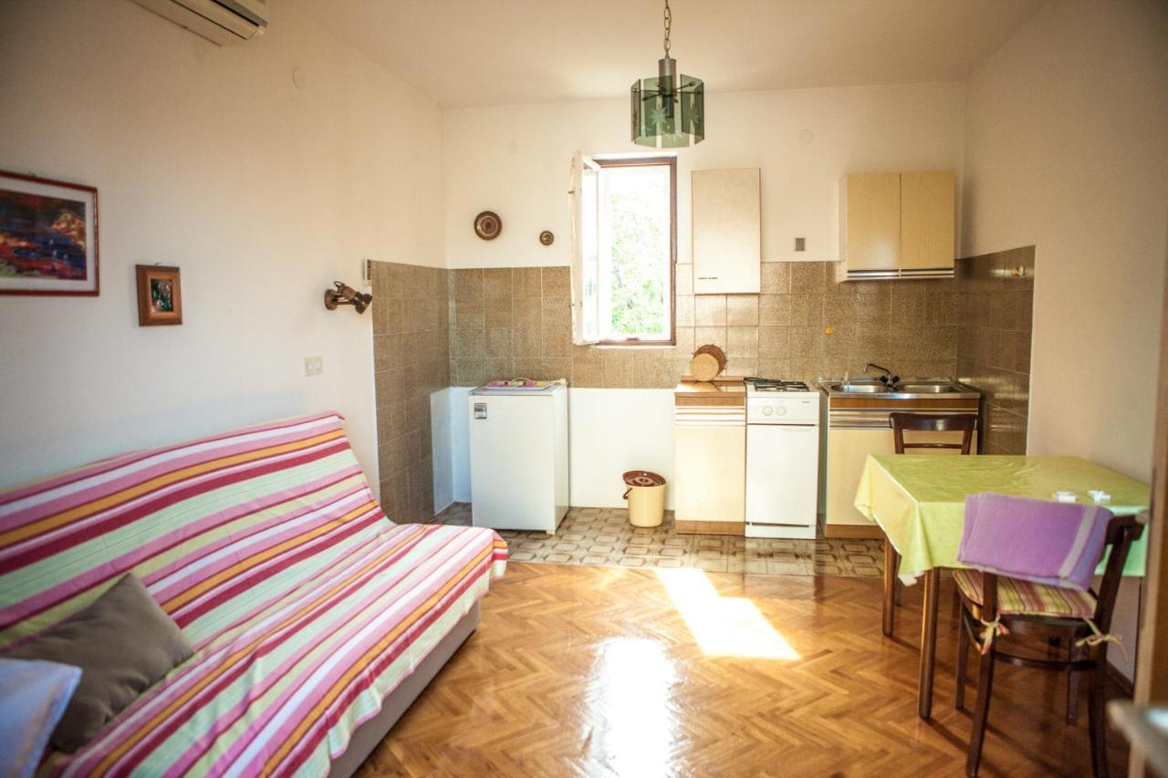 Apartments Alma Новаля Екстериор снимка