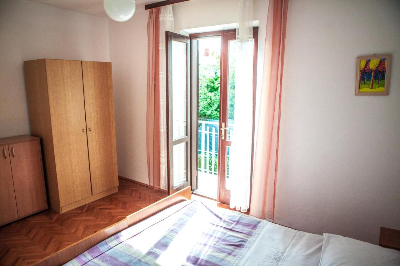 Apartments Alma Новаля Екстериор снимка