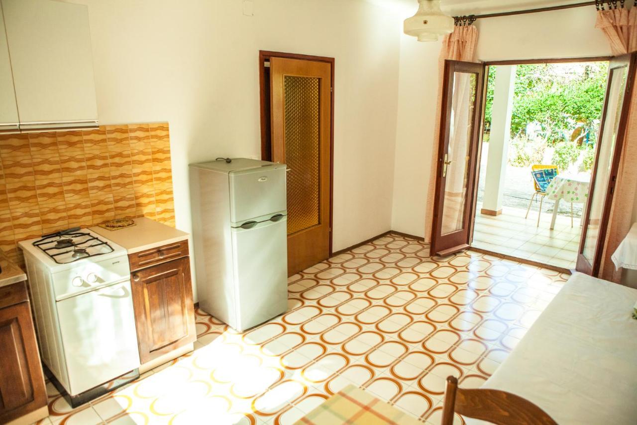 Apartments Alma Новаля Екстериор снимка